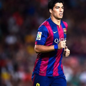 开云体育vip-裁判在关键比赛中控场能力出色避免局势失控保持公平，裁判员对比赛进行管理的手势有